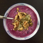 November blues. Frozen wild blueberries, thawed out and mixed with Greek yogurt and a splash of maple syrup. I love to pile granola, hemp seeds, pumpkin seeds and walnuts on top. You could say it's all about the antioxidants, protein, fibre and healthy fats, but truly I just love the colour, crunch and taste! 😋 We eat with our senses first, and we typically eat what appeals to us. So why not focus on engaging with healthy food by exploring and enjoying flavours, colours and textures! #rainbowplate #fresh #simple #food #foodeducation #healthyeating #foodliteracy #sensory #colour #breakfast #yogurt #blueberries #seeds #walnuts #healthyeating