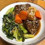 Comfort food for a cold night. Korean style boneless short ribs (done in the Instant Pot!) with carrots and braised garlicky greens. Thank you @smittenkitchen for the recipe inspiration 😋 #rainbowplate #simple #fresh #healthy #healthyeating #homemade #food #foodpic #eatwell #cook #nourish #fromscratch #homecooking #comfortfood #beef #familymeal shortribs #instantpot #delicious #heresmyfood #yummyfood #familymeal